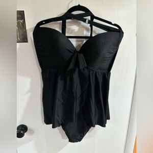 BN torrid 3 F no underwire bathing suit